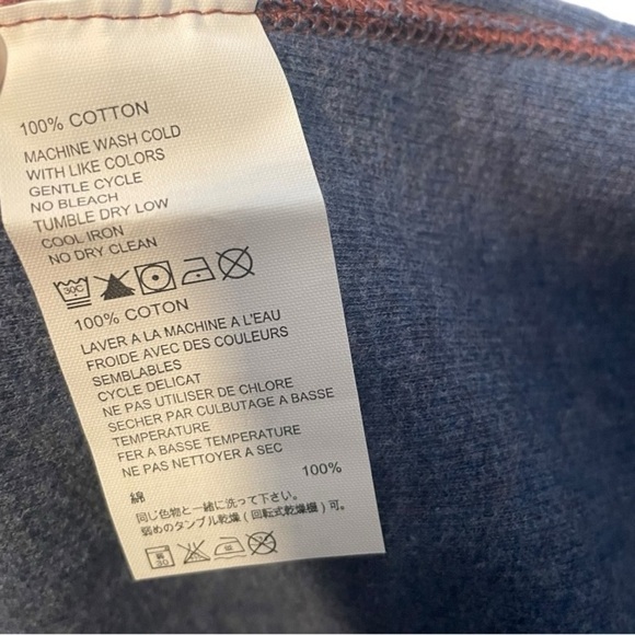 Tommy Bahama Flipside Fully Reversible 1/4 Zip Pullover Blue and Maroon Red NWOT - Picture 6 of 6